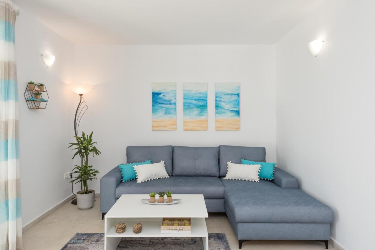 Waves Apartments Melody Glyfada المظهر الخارجي الصورة