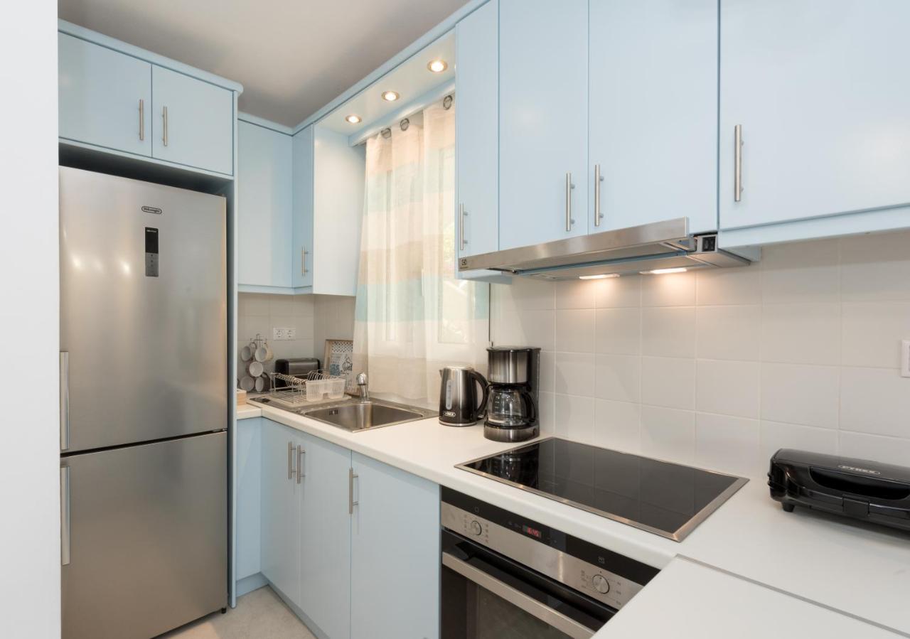 Waves Apartments Melody Glyfada المظهر الخارجي الصورة
