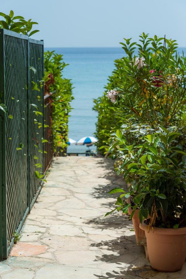 Waves Apartments Melody Glyfada المظهر الخارجي الصورة