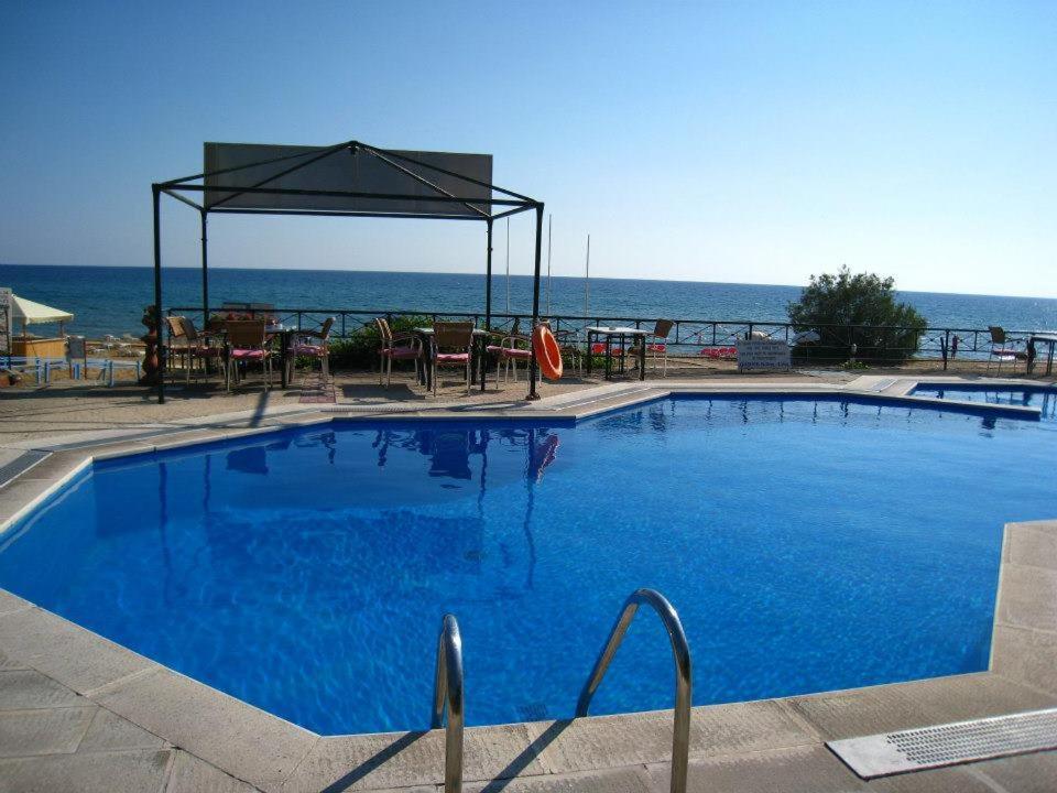 Waves Apartments Melody Glyfada المظهر الخارجي الصورة